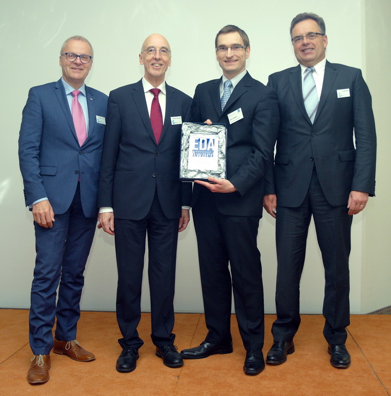 Ulrich Abelein mit dem EDA Achievement Award