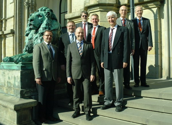 edacentrum Supervisory Board, March 2014